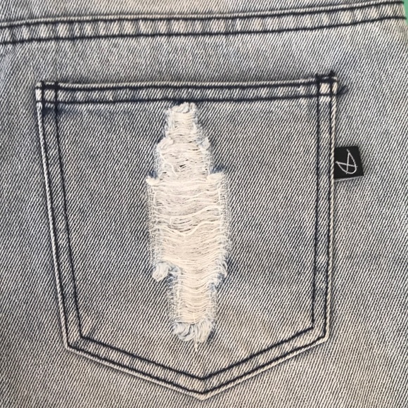 Mink Pink jean shorts - Picture 4 of 8